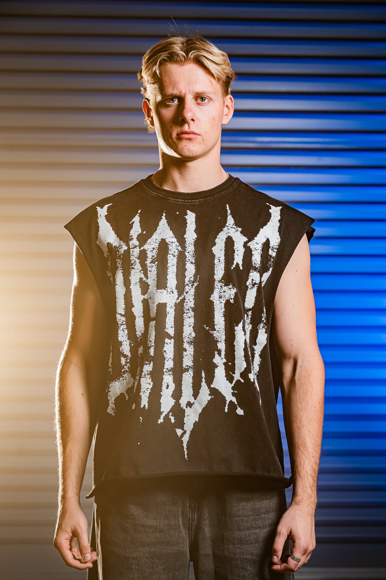 Agony Crop Cut Off